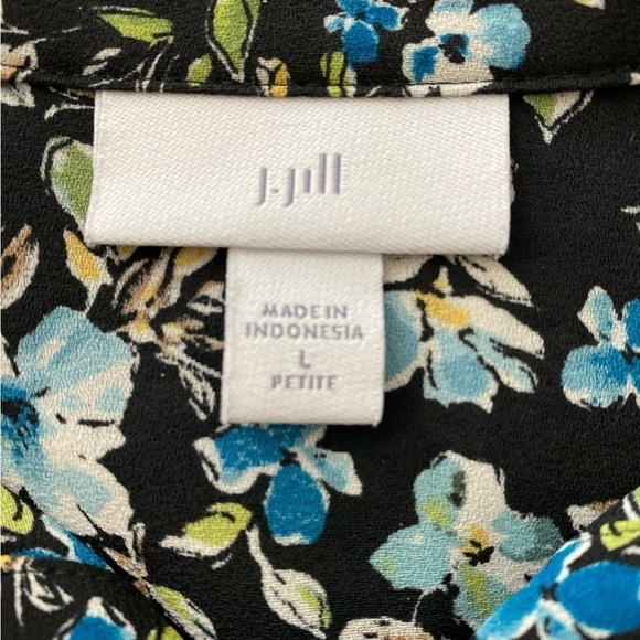 J Jill button up tunic top, size LP, black with blue floral, long sleeves,tiered - Picture 6 of 7